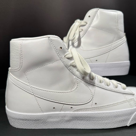 Nike Blazer '77 Vintage Women’s Size 8 Mid Triple White CZ1055-117 NEW - Picture 3 of 16